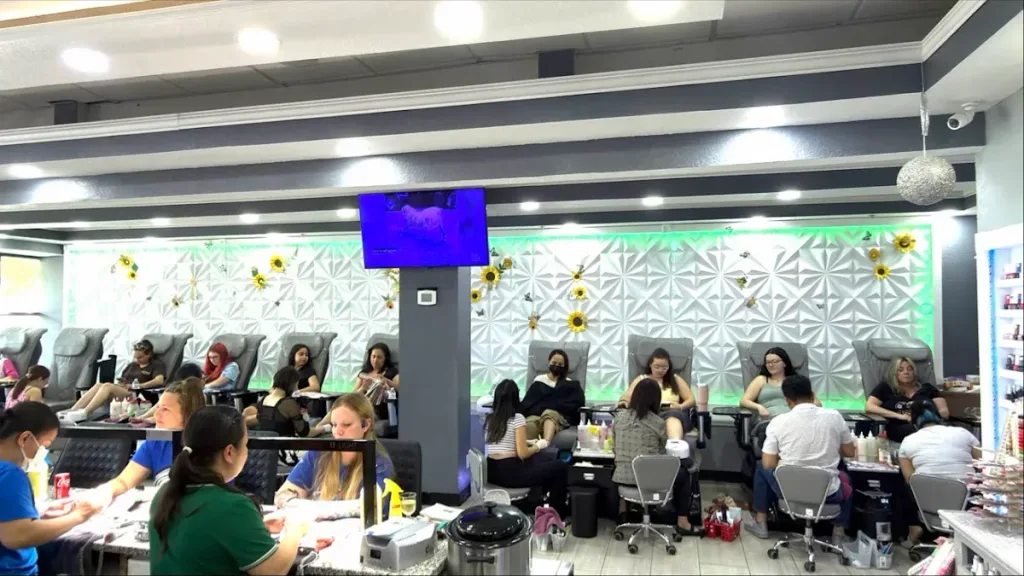 Soho Nails Spa -Nail Salon Kansas City MO — Nail salon in Kansas City